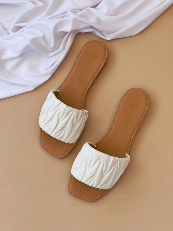 Les claquettes ralph lauren : style et confort réunis